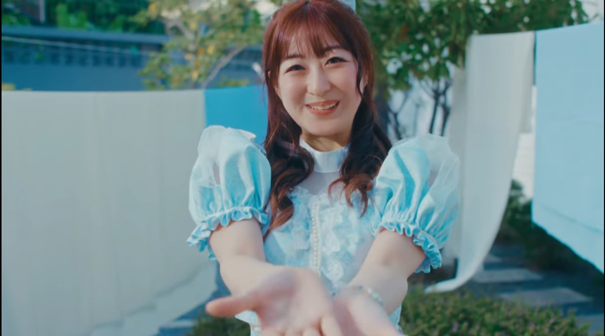 krazyipod's tweet image. เพลงใหม่ Tadaima! ของรินะ @izuketsu_deen เพราะมากๆ เลยจ้า ดีใจที่เห็น comeback กลับมา ใน MV ก็สวยมาก เสียดายที่ไม่ได้ไปดู แต่ก็เป็นกำลังใจให้รินะเสมอจ้า 
youtube.com/watch?v=lxls6K…

#RinaIzuta #RinaIzuta_Tadaima #Tadaima