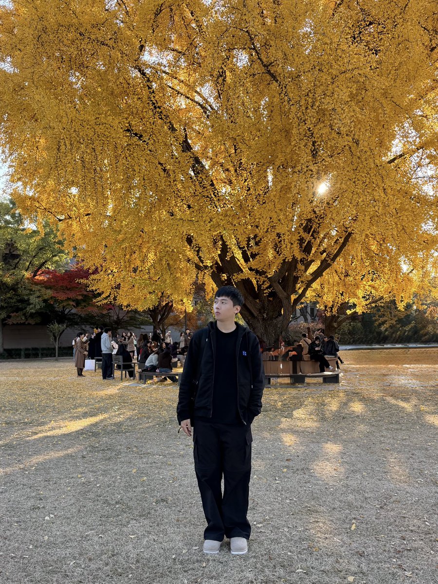 스벅쟁이 tweet media