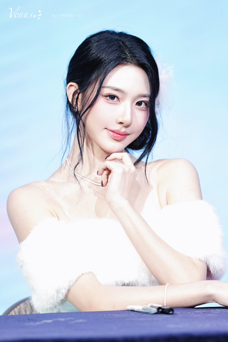 venus_xinyu's tweet image. 251130

入坑心语女神一周年! 以后也请多多指教✨

#신위 #xinyu #周心语 #트리플에스 #tripleS