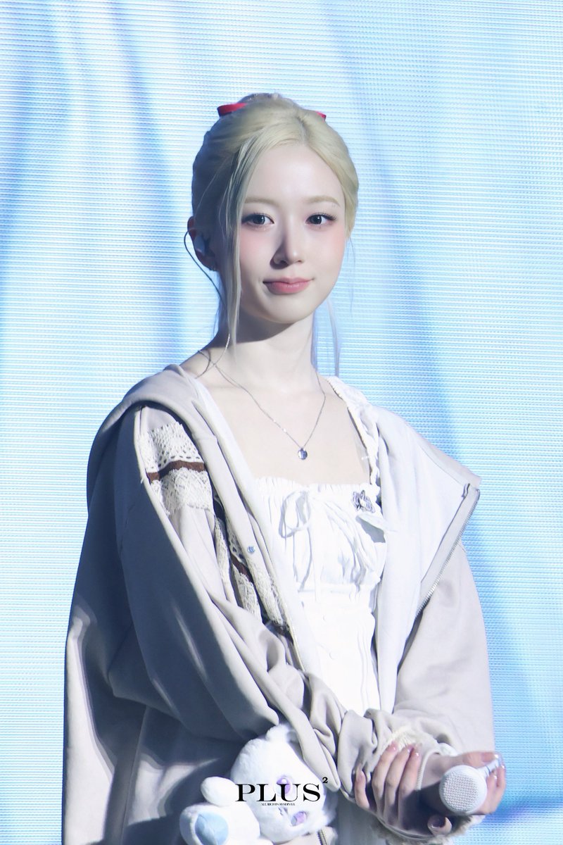 plus_square0222's tweet image. 251130 엔믹스 콘서트 DAY2
🤏

#NMIXX_ZEROFRONTIER
#NMIXX #엔믹스
#해원 #HAEWON