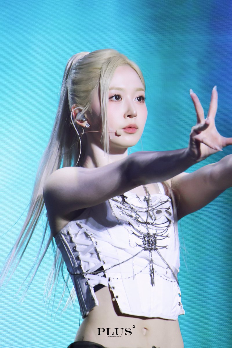 plus_square0222's tweet image. 251130 엔믹스 콘서트 DAY2
🤏

#NMIXX_ZEROFRONTIER
#NMIXX #엔믹스
#해원 #HAEWON