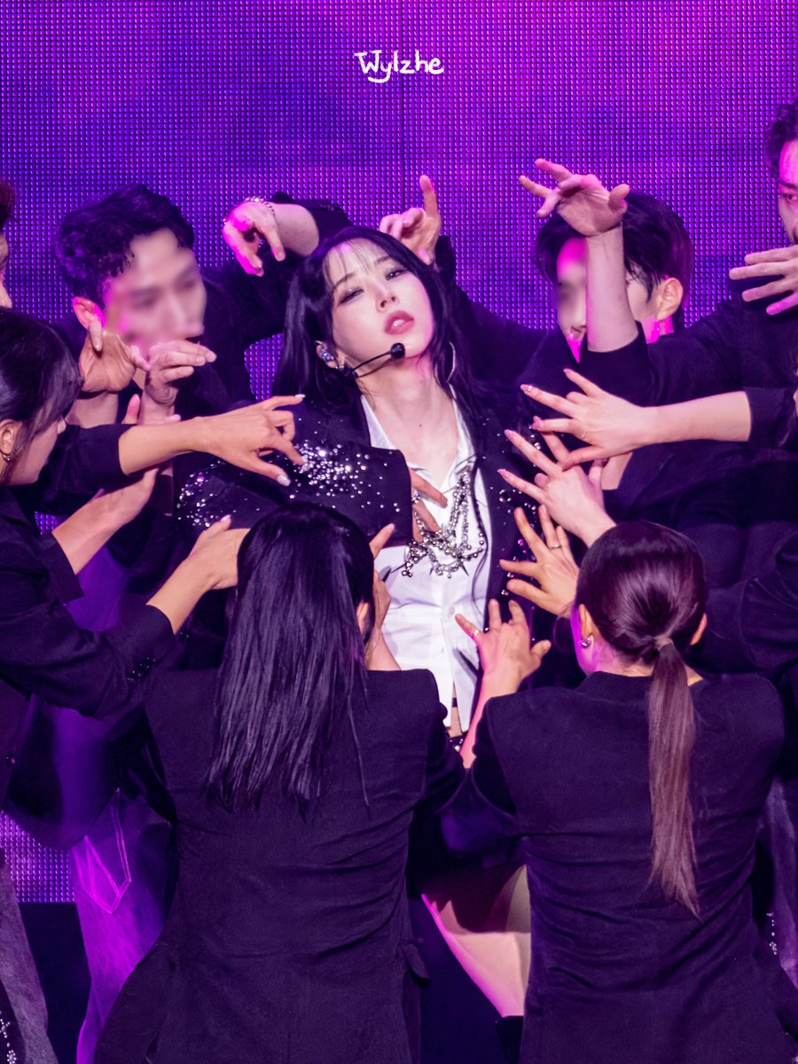 byulbells's tweet image. oh my god