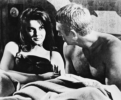 kapacorro's tweet photo. Si hoy es domingo, tú eres #AnnMargret y yo soy #SteveMcQueen... #SteveMcQueenlosdomingos https://t.co/VhBtonHC0C