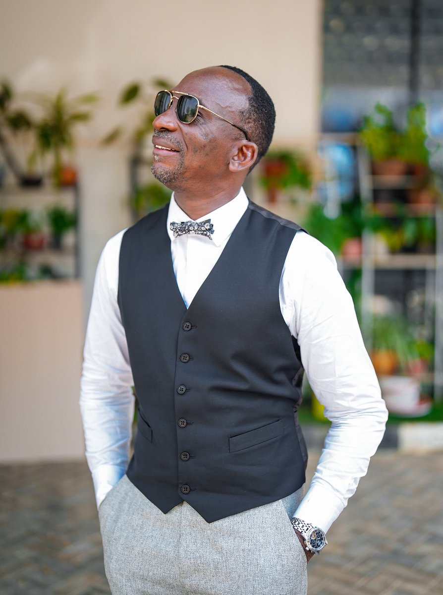 Beloved, one of the highest honours of priesthood is the privilege to bless in the Name of the Lord. 👑✨
You may not hold a microphone or preach a message, but as a priest unto God, you are called to release blessing—through your prayers, your kindness, your giving, and the