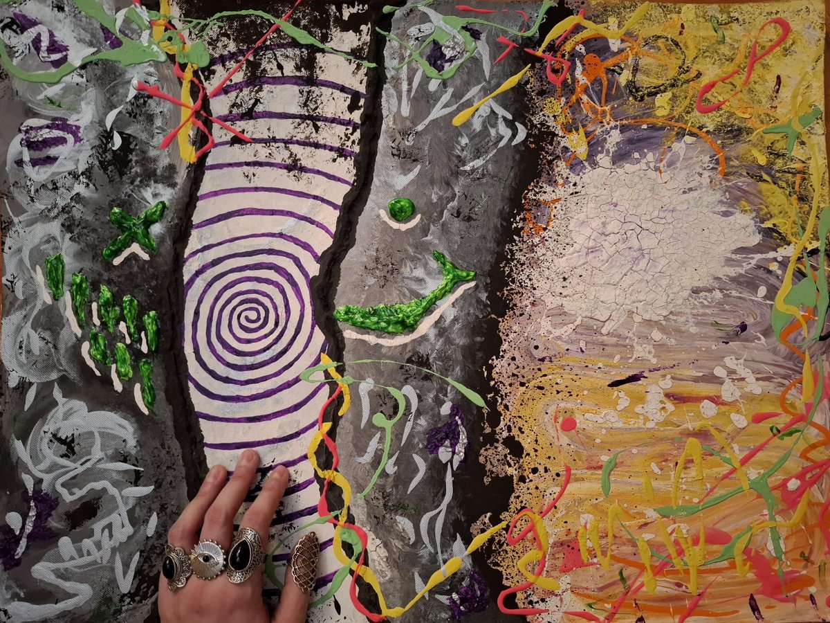 Lucia Gradilone Art tweet media