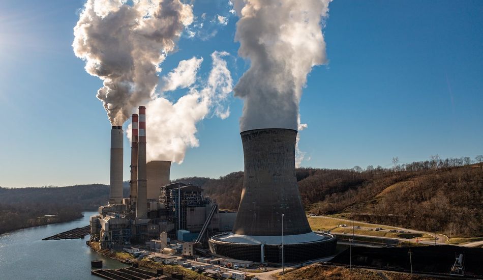 TechDropsNet's tweet image. The rise of AI is causing some unexpected consequences, as coal plants delay retirement to meet the power demands of AI data centers. #news  #AI #Coal #Energy #Environment
Link: techdrops.news/post/a-is-dirt…