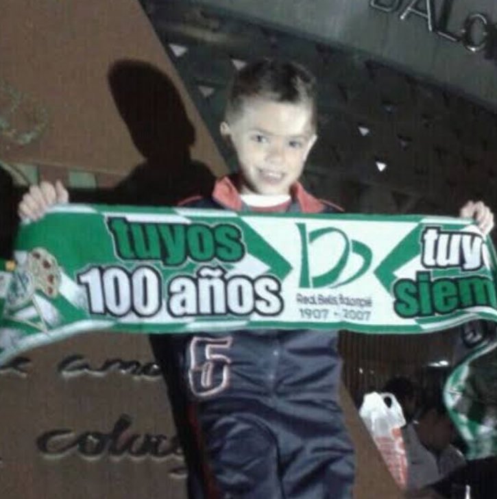 GxldePepeElias's tweet photo. PISAR ESTE CESPED

DEFENDER ESTA CAMISETA

EL SUEÑO DE TODO EL QUE MUERE POR ELLA

HAZLO NIÑO https://t.co/mlYU5JDYfE