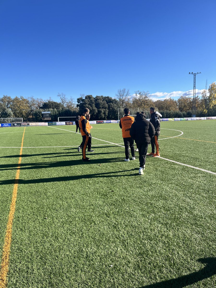 Estamos en Candeleda, esperando al Pillo para la foto del 11