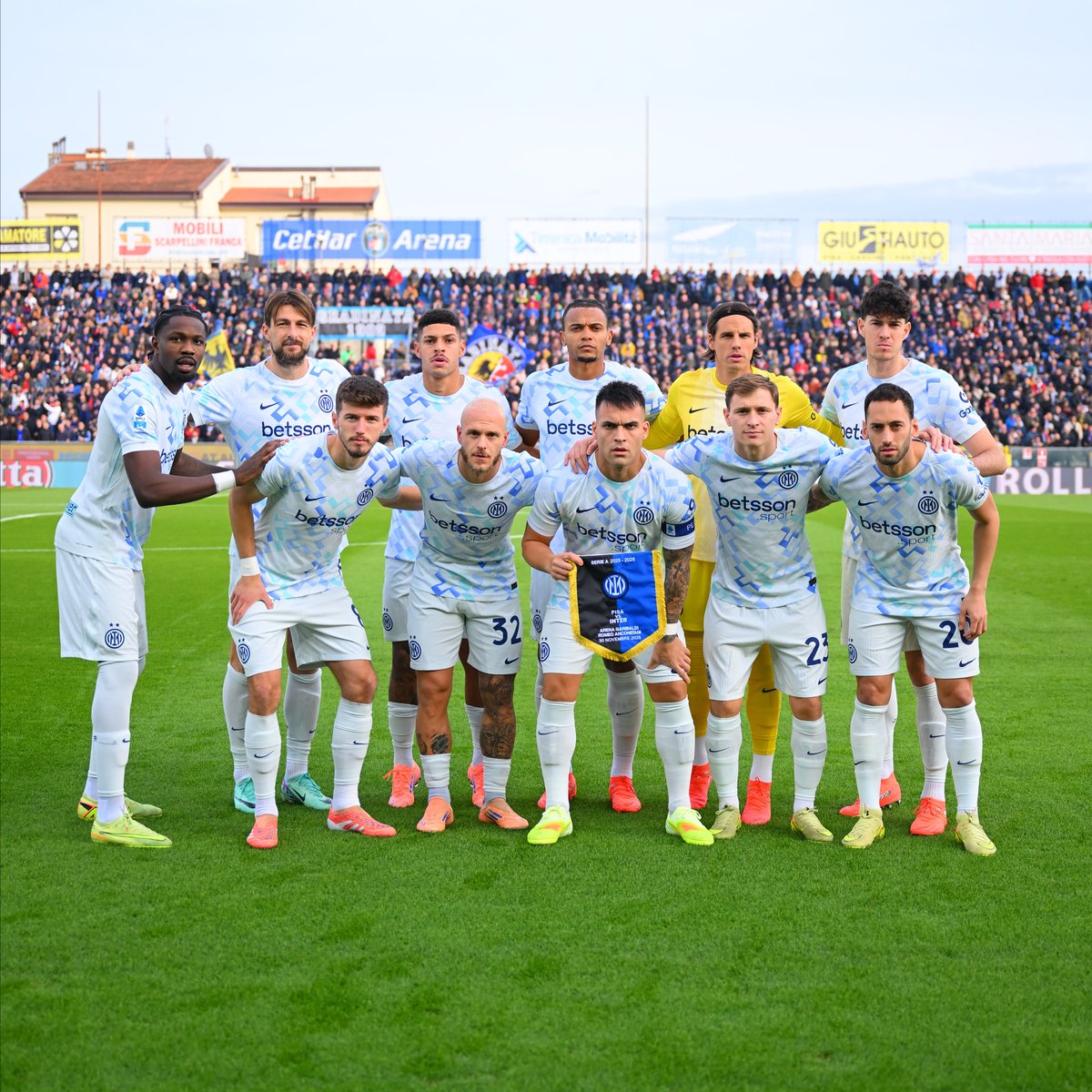 Inter_en's tweet image. FORZA INTER! 🖤💙