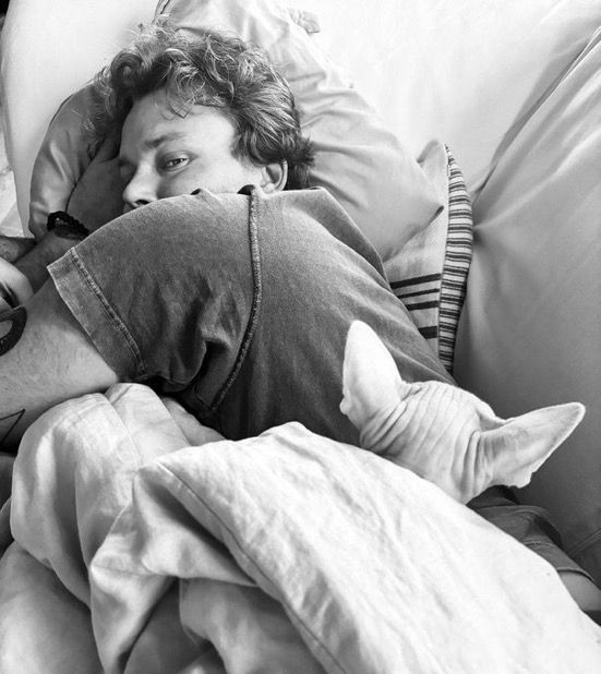 SUPERBLOOMCASH's tweet image. what your camera roll would look like if ashton was your boyfriend