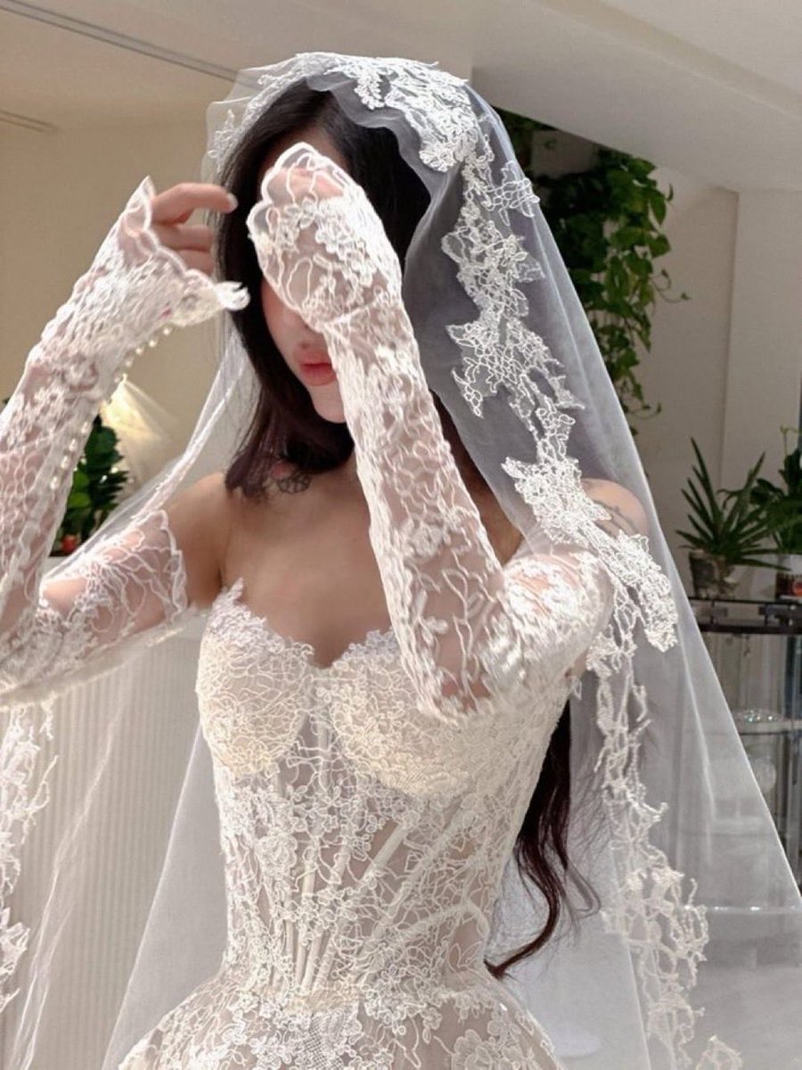 . (@deityofnightt) on Twitter photo 