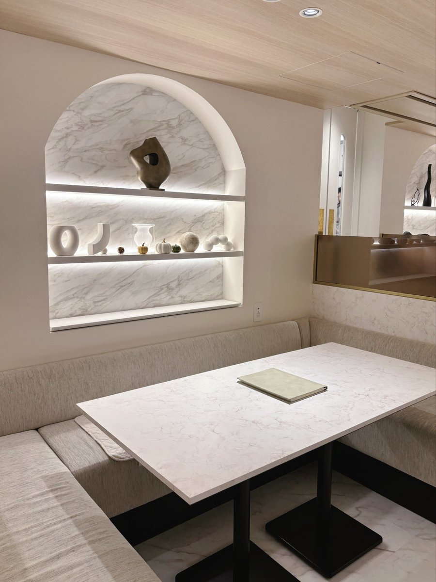 自由が丘のDOG SIDE Loungeさんです꒰՞⸝⸝ᴗ ·̫ ⊂՞꒱◝✩
店内かわいいしマカロンとラテに好きな写真プリントしてもらえる神カフェだったよー☕️💖🌟
じょせまるプリントしてもらったけどぽや…

(残り17字)
#mond_asahi_163
mond.how/ja/topics/ypg4…