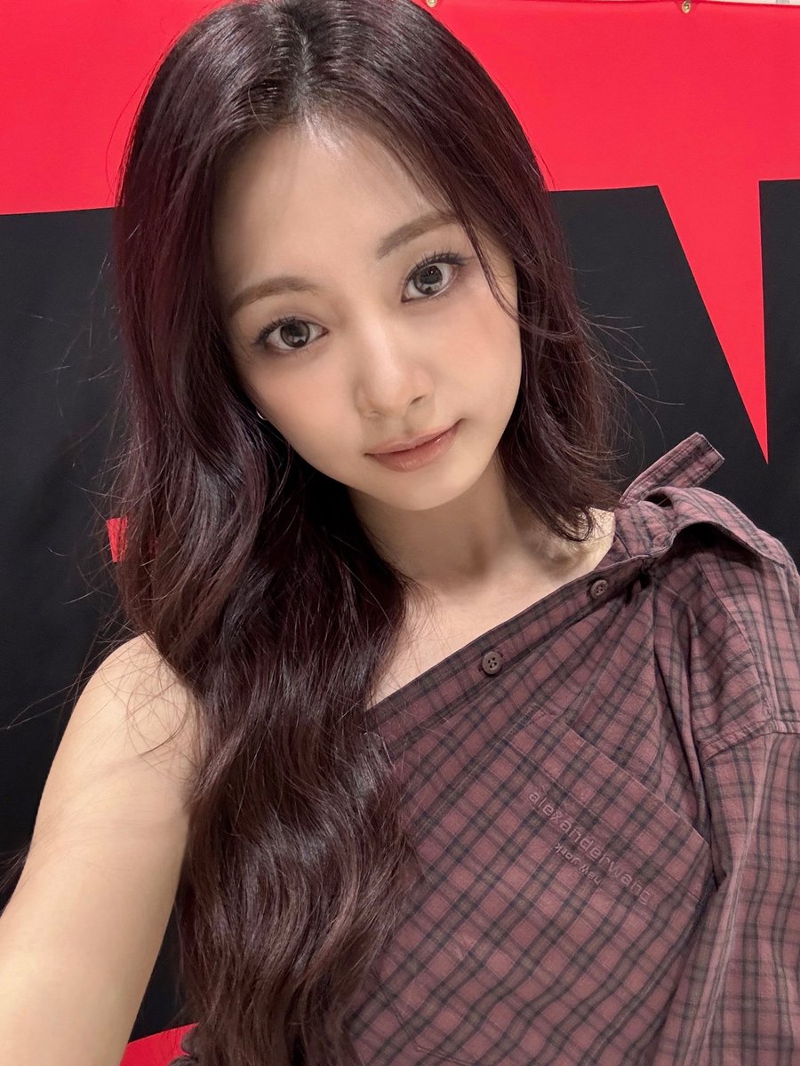 ctzupdates's tweet image. Tzuyu is so pretty