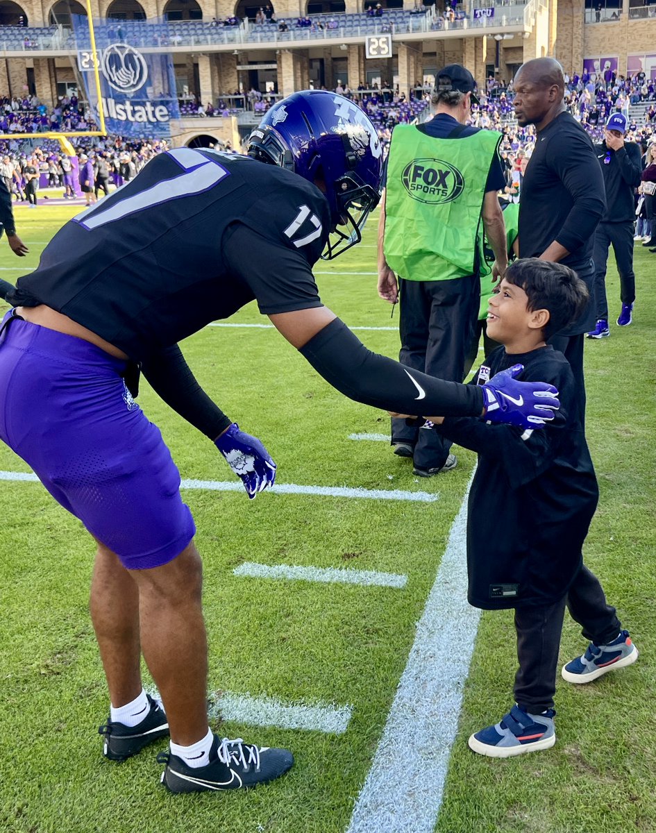 HopeFarmInc's tweet image. HAVE A DAY, SAMSON! 💜💜💜💜💜

Thank you, @dmleasing and @tcuathletics, for making a meaningful difference in the lives of all our Quiet Giants throughout this TCU football season-Samson had THE BEST day yesterday! 💜🐸