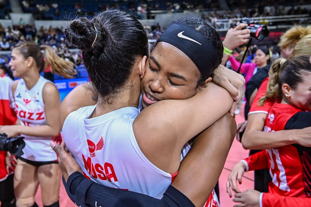 pvlph's tweet image. #LOOK: PETRO GAZZ CELEBRATION PHOTOS

#PVL2025 | #TheHeartOfVolleyball

🔗 pvl.ph/gallery/2025-p…