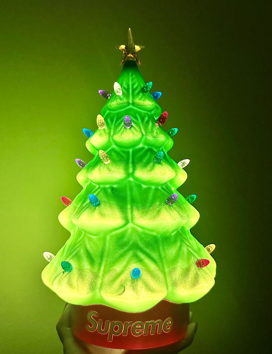 クリスマスツリーを買いました🎄 クリスマスが楽しみです。