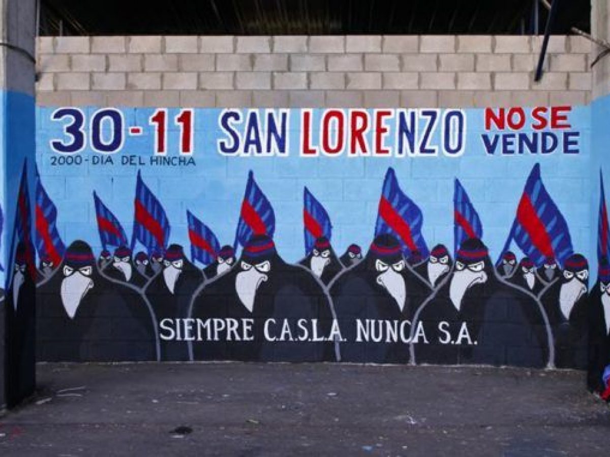 SAN LORENZO NO SE VENDE!

FELIZ DÍA CUERVOS Y CUERVAS.
💙❤️
#SanLorenzo #NoALasSad