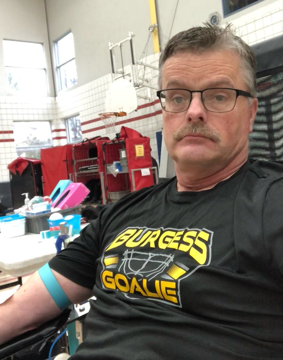 PburgessPaul's tweet photo. I donated some blood yesterday in honour of my dad who passed away in September. @CanadasLifeline @hkygivesblood
The moustache is for #movember if you can make a donation to men’s health initiatives, do so in your own region or consider donating blood. #itsinyoutogive https://t.co/R1ImwOpLoS