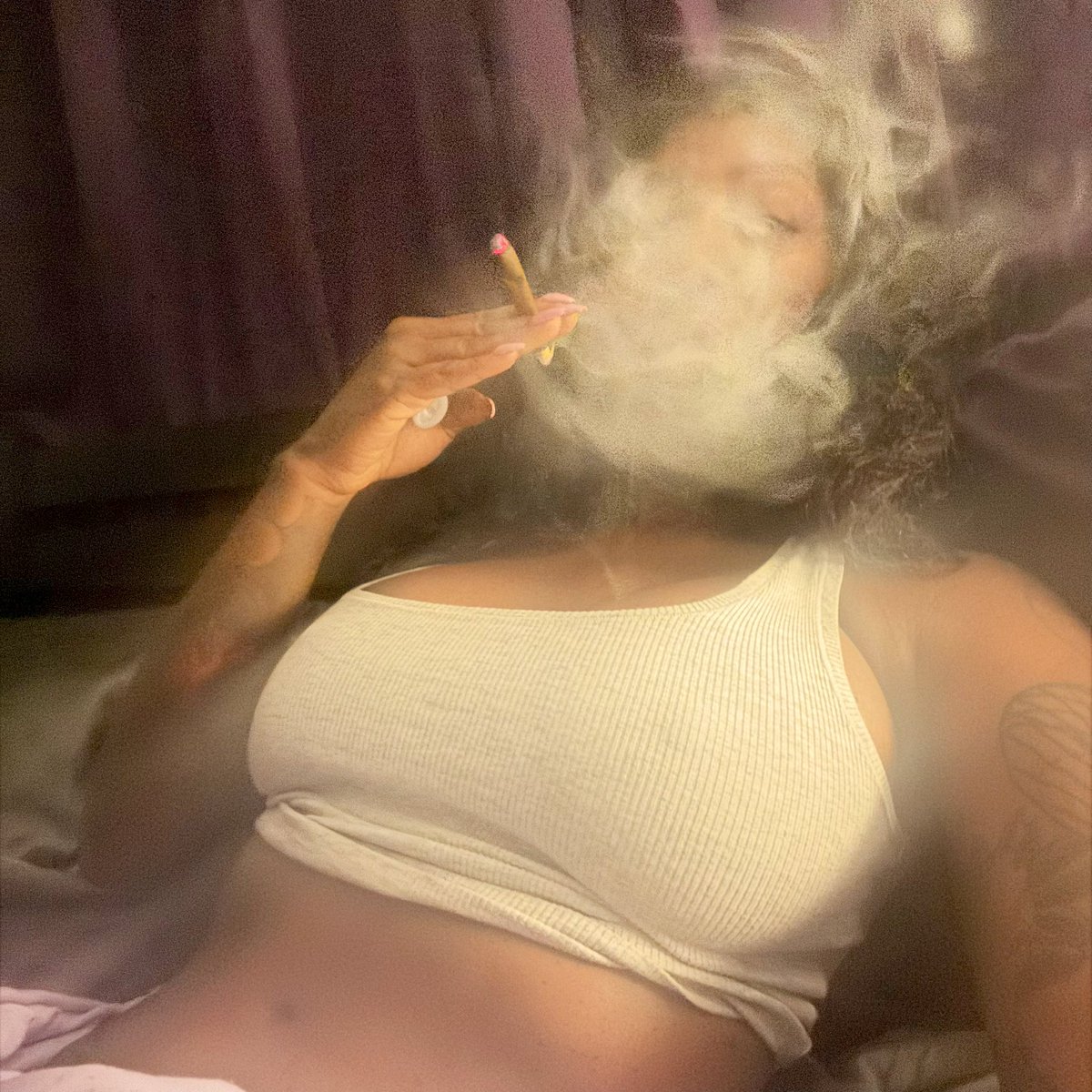 Alwayzavibe's tweet image. Good morning 🍃💨 #sundayvibes