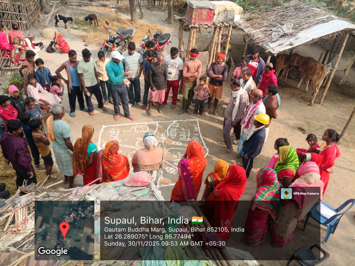 supaul_lsba's tweet image. #हमारा शौचालय हमारा भविष्य अभियान अन्तर्गत सुपौल जिले में #CLTS ट्रिगरिंग गतिविधि के माध्यम से #समुदाय को #शौचालय निर्माण एवं शौचालय के मरमती तथा स्वच्छ एवं सुंदर शौचालय प्रतियोगिता में भाग लेने हेतु #जागरूक किया गया।
#HamaraShauchalayHamaraBhavishya 
#HamaraShauchlayHamaraSamman