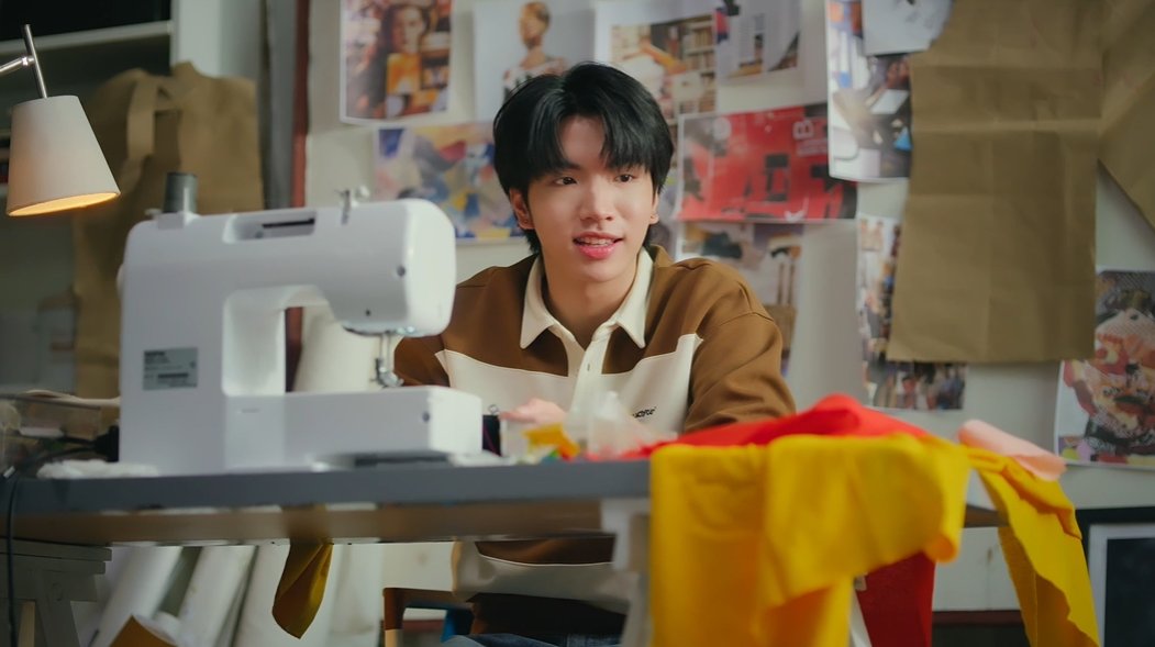 Head2HeadGMMTV's tweet image. โถ่ นั่งรอจนหลับป๊อกไปซะแล้ว

#H2HseriesEP6
@sea_ta_lay @keenkeno_sp