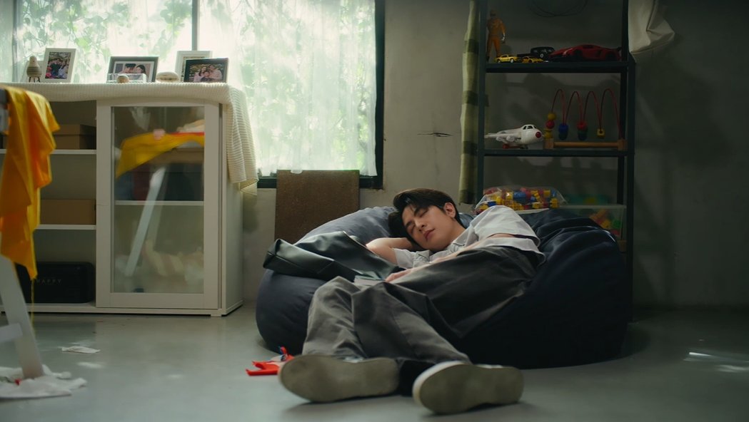 Head2HeadGMMTV's tweet image. โถ่ นั่งรอจนหลับป๊อกไปซะแล้ว

#H2HseriesEP6
@sea_ta_lay @keenkeno_sp