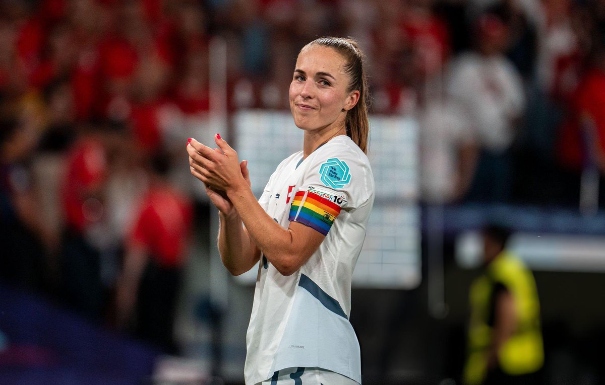 swiss wnt tweet media
