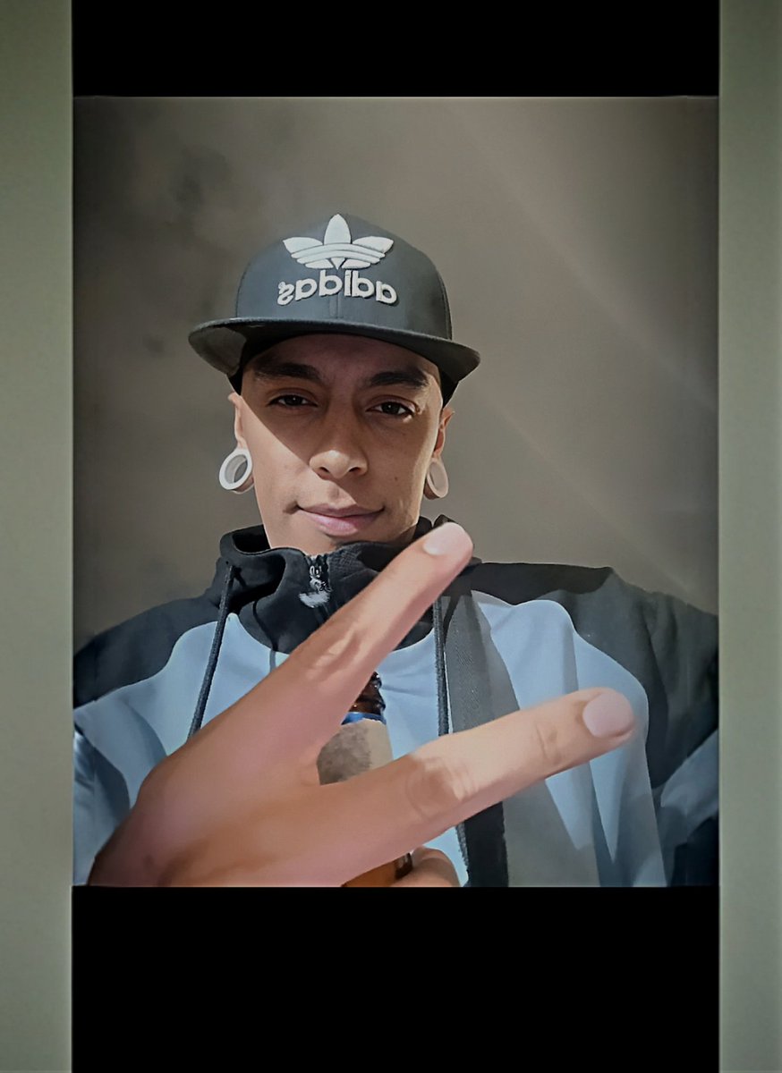 M_a_ic's tweet photo. 'por tosco casi todos mis problemas los provoco' 🔥 https://t.co/FCB2OBEfv9