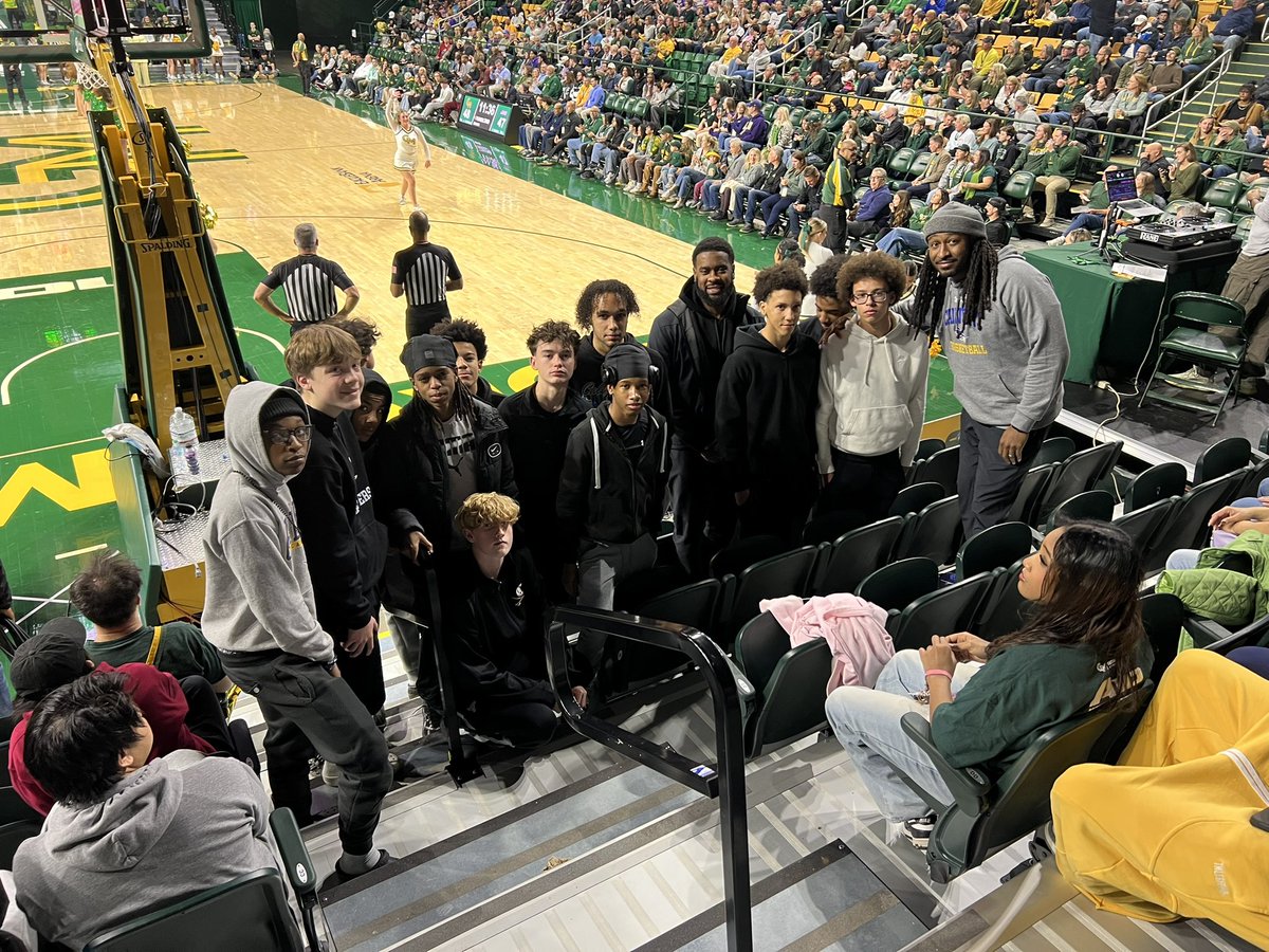 Calvert High School Boys Basketball tweet media