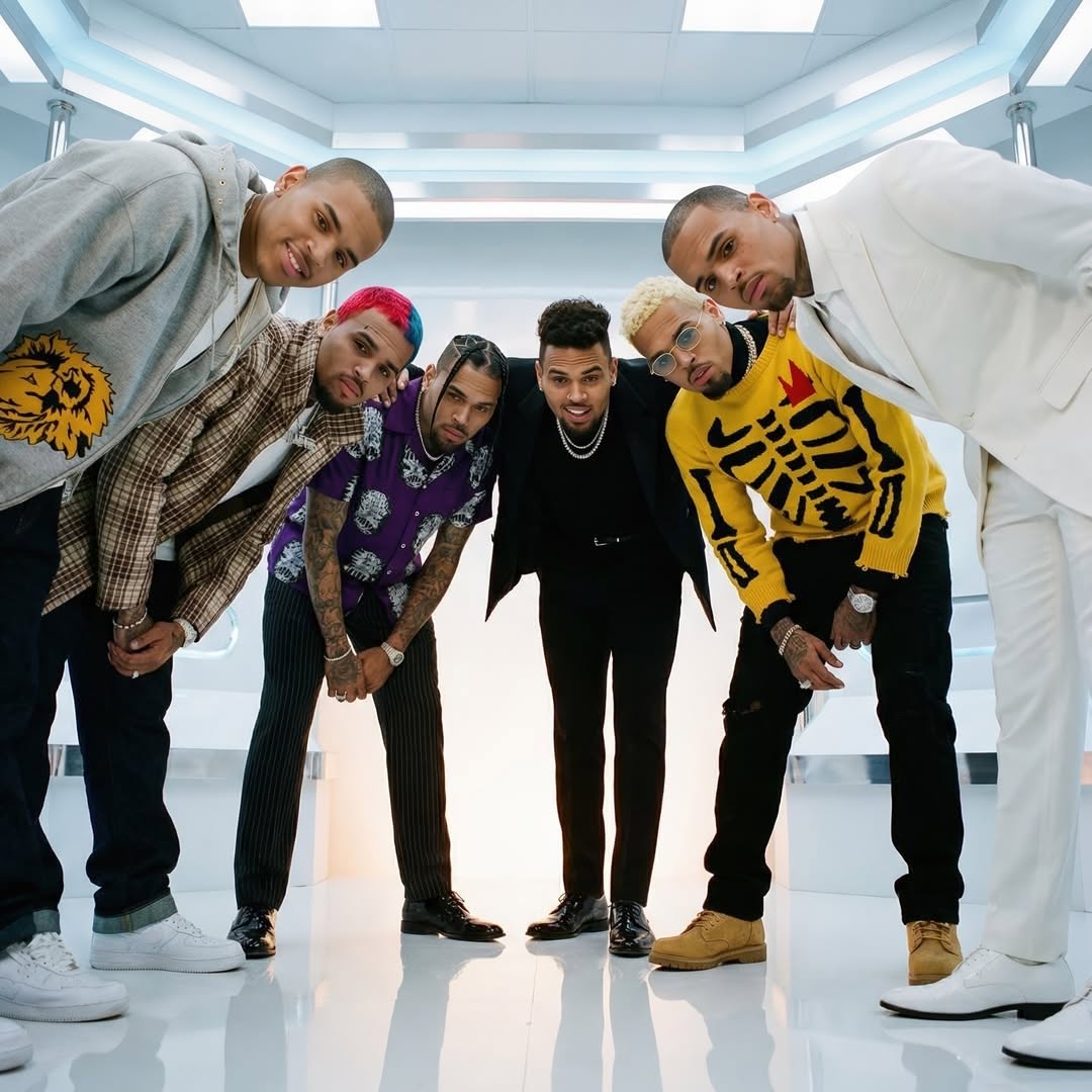 𝖍𝖊𝖑𝖔 (@hwloiza) on Twitter photo 