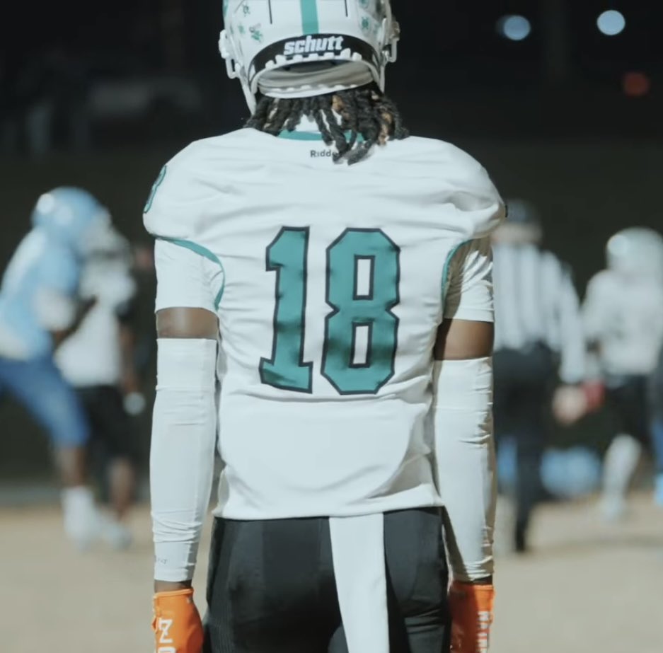FULL SEASON CB HIGHLIGHTS 
Keenan Early

hudl.com/v/2THdpb
Senior season stats
- 30 Tackles
- 16 Solo Tackles
- 14 Pass breakups
- 4 INT’s
- 2 Forced Fumbles
🔒