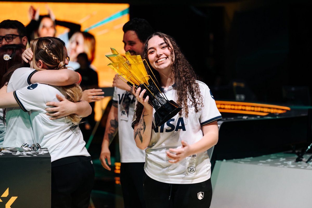 TL VISA isaa tweet media