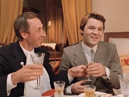 malayskier's tweet image. Игги Поп и Дэвид Боуи встречают Рождество 
1982 год, Ню-Ёрк, США #Вехи