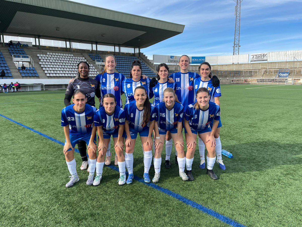 UEFigueres's tweet image. 🏁 FiNAL DEL PARTiT

#UEFigueres 2️⃣🆚1️⃣ #CEPremià

⚽⚽ Laia Palomeras

🏟️ Victòria d’ofici del primer equip femení a Vilatenim! 

👏🏻 Les jugadores unionistes han fet un partit molt seriós i han sabut patir quan el partit es complicava. 

🔒 Tornem a posar el candau a casa!
