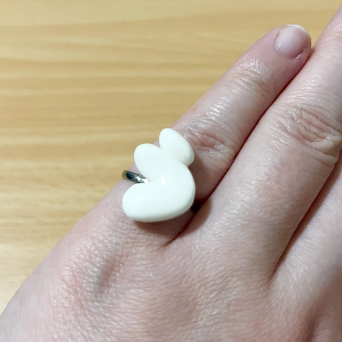 t_ayaka_land's tweet photo. #デザフェス62
#デザフェス戦利品

アトリエ窓
@atoriemado　さま
ご報告が遅くなりましたが…

どの子もかわいくてかわいくて…
たくさん悩みましたが
この子たちをお迎えしました！
「う」指輪も可愛い🤭
以前から我が家にいる、みどりマーブルくんも一緒に〜

ありがとうございました❣️ https://t.co/l4IxgH6eyk