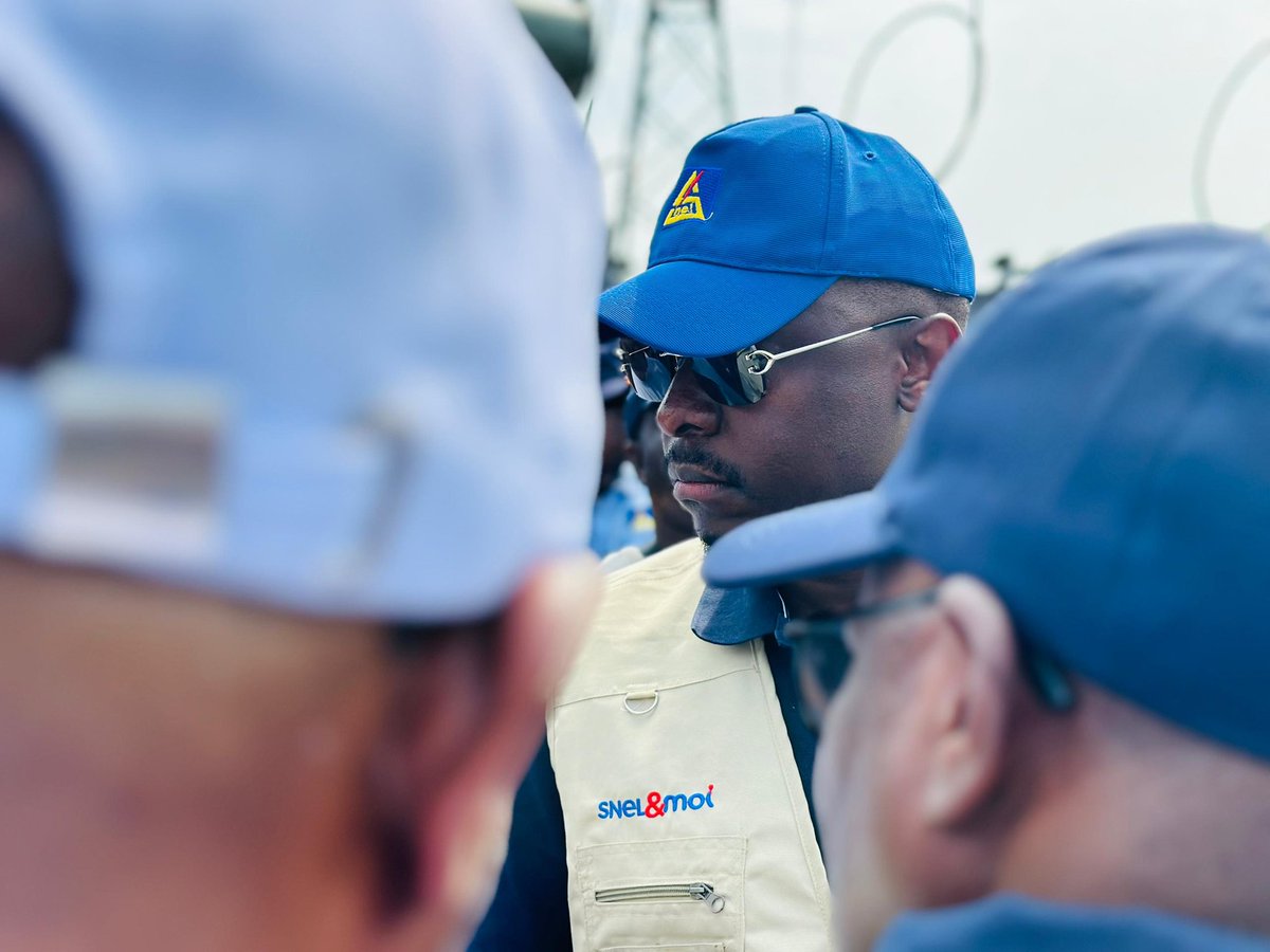 JR_Tshiteya's tweet image. #RDC
#SNEL

🔴Maluku se réillumine : 
sous l’impulsion du DG de la SNEL, Teddy Lwamba, l’électricité revient dans des quartiers qui étaient plongés dans le noir.

Maluku respire à nouveau. Après six jours d’une obscurité éprouvante, les habitants de plusieurs quartiers de la…