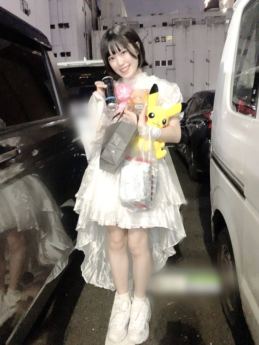 今日は水城くれあとしてラスト、撮影会に来ていただき本当に有難うございました🙇‍♀️✨

本日をもってエースタイルミュージックオフィスを卒業させていただきます。

運営さんとファンの方々に感謝と思い出一杯の2年間でした。

沢山の愛をありがとう！
明日リプ返させてね🥲💓

頂いたプレゼントと共に🎁