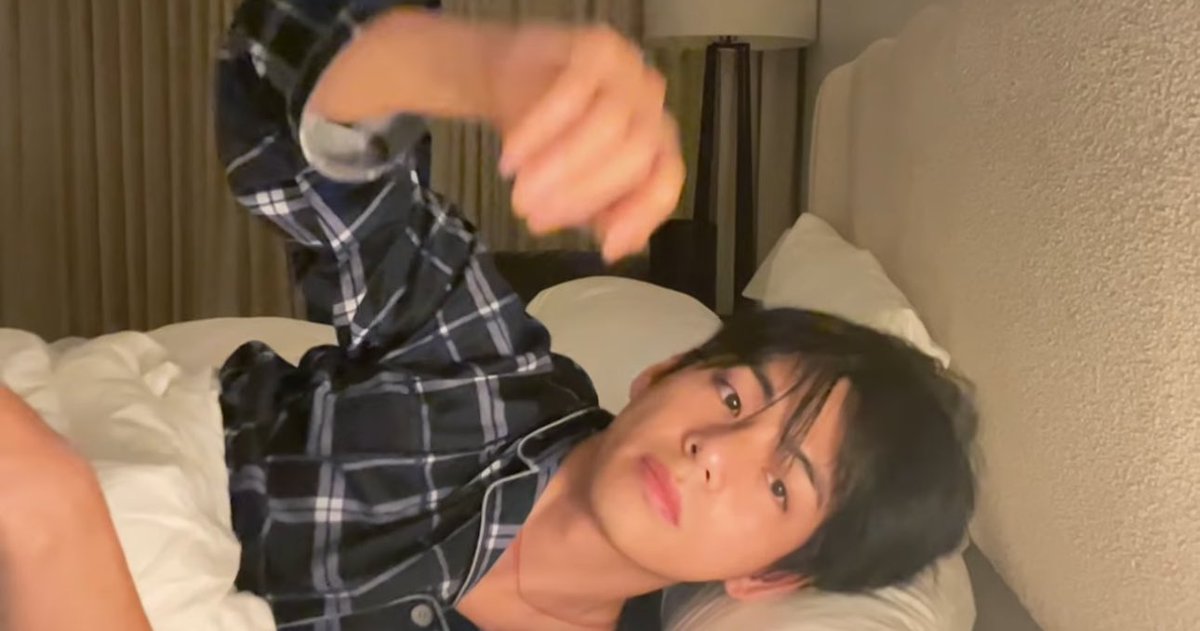 sgmin_seven's tweet image. IMAGINE WAKING UP AND LOOKING LIKE THIS???