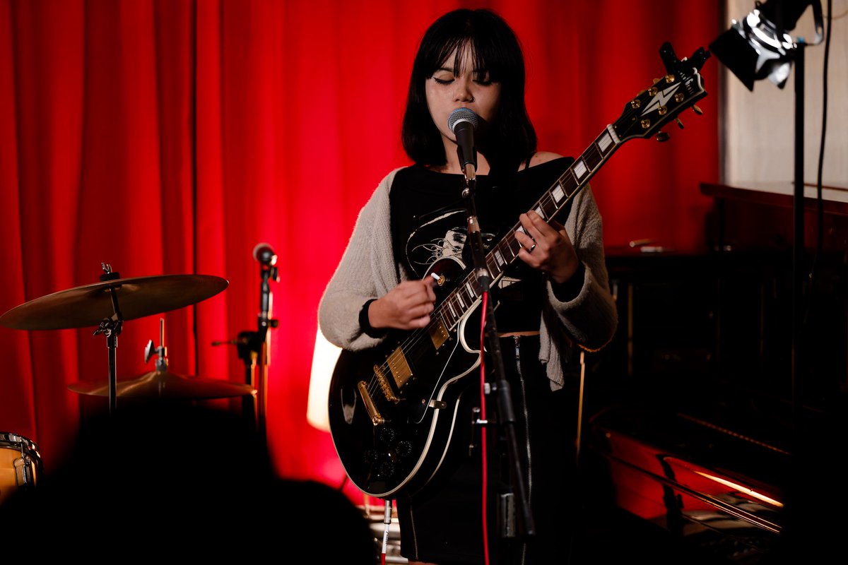 tarai73's tweet photo. Noa Mal Japan Tour終了。終わりよければすべてよし、感無量。ギターが3回変わって3回とも違う良さがあり、全部最高！感想とかはまた今度。Noa Malバンドの3人、共演者の皆様、Galaxy Trainのお2人、お疲れ様でした！ https://t.co/Yr8y2fDyoG