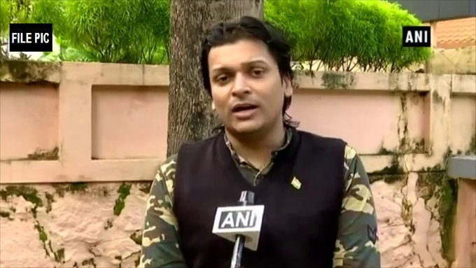 ANI's tweet image. Thiruvananthapuram, Kerala | Activist Rahul Easwar has been taken into custody for allegedly insulting on social media the survivor who filed a complaint of alleged sexual assault against suspended Congress MLA Rahul Mamkootathil. Thiruvananthapuram Cyber Police detained him…