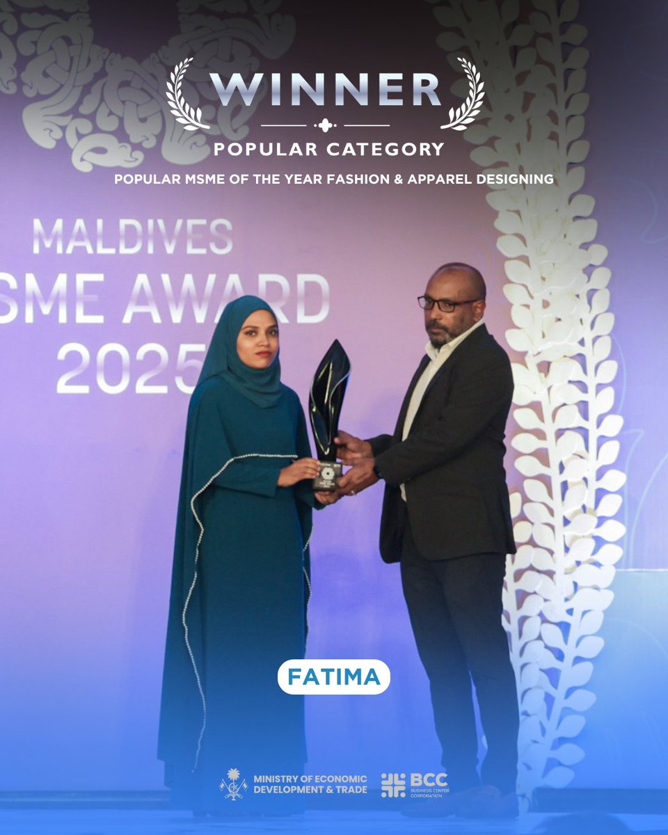 BCC_mv's tweet image. Congratulations Fatima!
Winner of Popular MSME of the Year – Fashion &amp;amp; Apparel Designing at the Maldives MSME Award 2025.
Acknowledging remarkable talent and contribution to fashion design.
@MoEDmv 
#bcc #msmeaward2025 #dhiveheenahiskan