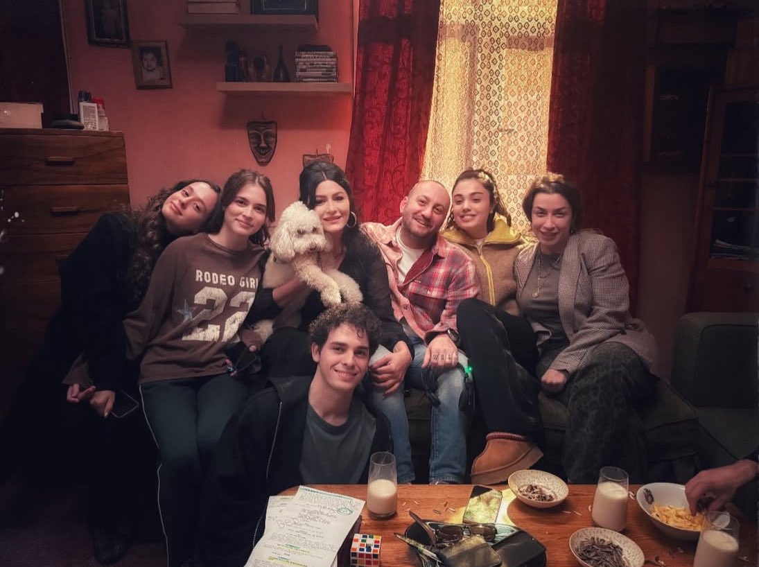 G7AoD6oXMAAsqdy?format=jpg&name=medium