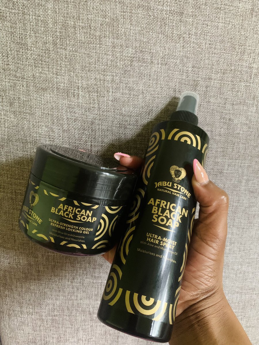 uBuhlaluse's tweet image. November we started a new journey to growing locs 💃🏾✨🥰 #newbeginnings