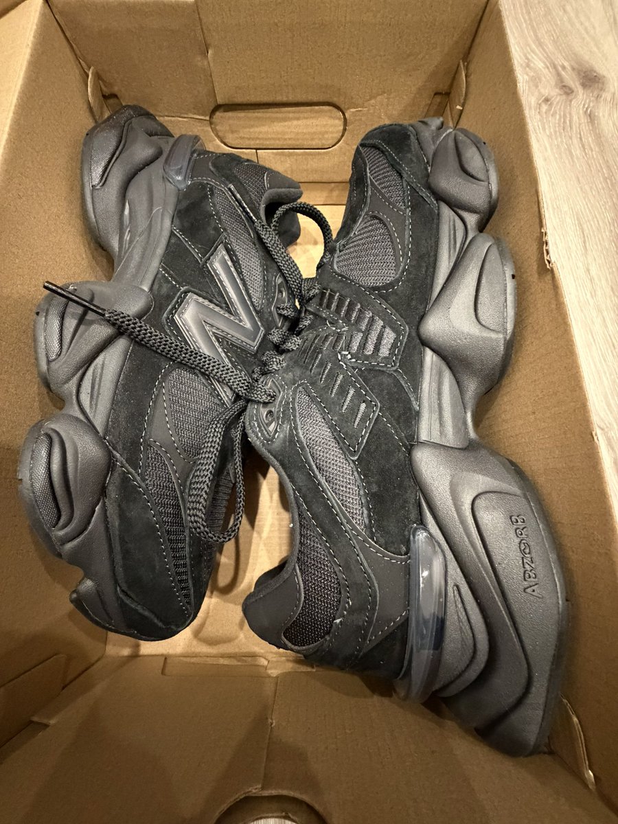 普段履きの靴をConverse→ New Balanceに👟
普段NikeかConverseばっかだから新鮮💡