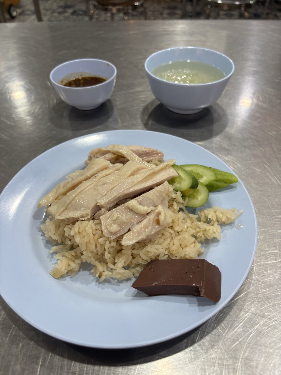 kenei_hitorimi's tweet photo. 人生の夏休み期間(無職)を利用して、タイ🇹🇭に旅行行って来ました〜
楽しかった＾＾ https://t.co/R7g2Sa6YgL