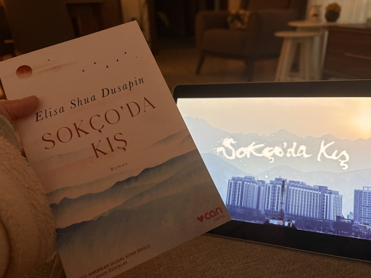 edacosguner's tweet photo. şehrin bir karaktere dönüştüğü anlatıları ayrı seviyorum. sokço’da kış tam da öyle. https://t.co/X8DGYKDLvo