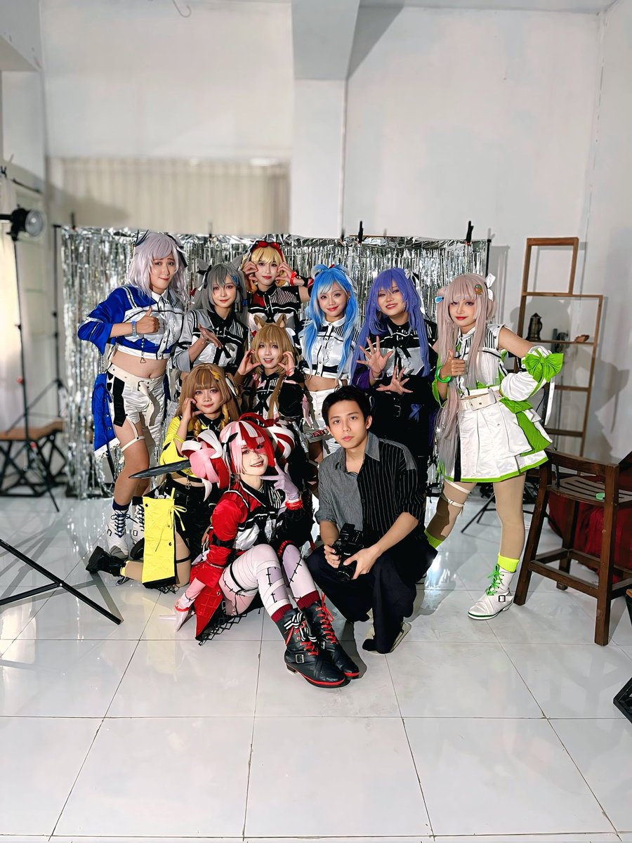 lxxmiya_'s tweet photo. OTSU ID! 🐿️🔮🎨🧟‍♀️🍂🦚📜🔨☔

Shout out for my beloved team and our photographer @ikyoteee for making this wonderful project happen 😇 

📌 Toiwo Studio

#iRISUtration #HoshinovArt #ioarts #graveyART #anyatelier #Reinessance #Zetacrylic #InKaela #AeruSeni #holoID https://t.co/JChhuamPhZ