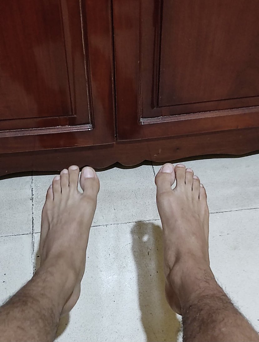 ErosLabMX's tweet photo. ¿Te gustan los pies de chicos hetero?
En Eroslab hay bastantes
Contamos con canal de Telegram para previews y canal de paga
También tenemos Loverfans 

#pies #piesmasculinos #straightfeet 
#footfetish https://t.co/PyyKW5fuPi