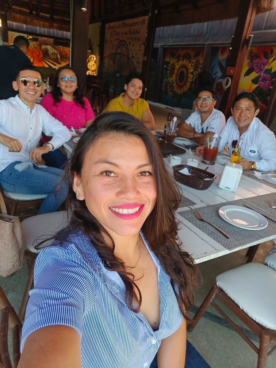 ademb1's tweet photo. 💫 Tarde de pláticas. https://t.co/XUVAL4aLYs