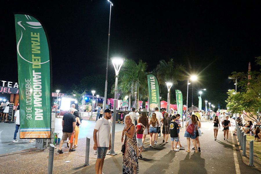 En la previa del Día Nacional del Mate: Gran respuesta del público en MATEAR 2025, la principal feria del universo matero    limiteinformativo.com/articulo/en-la…   

<a href="/INYMArg/">Insti.Nac.Yerba Mate 🇦🇷</a> 

<a href="/InymPrensa/">Raúl Romero (INYM)</a>